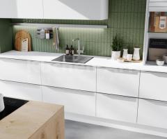 Cuisine rustique scandinave avec îlot en véritable frêne, couleur eucalyptus - 2
