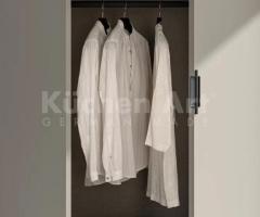 Armoire Battante Contemporaine avec Porte en Verre Crystal Fumé et Poignée de Design Italien - 5