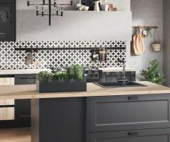 Cuisine en bois massif Noir : Design Rustique et Moderne | Devis Gratuit - 4