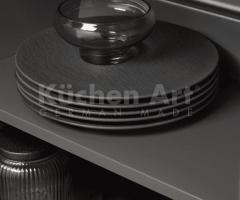 Cuisine en Noyer foncé avec Îlot Noir Mat : Design Minimaliste - 2