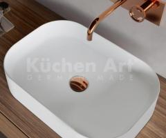 Salle de bains contemporaine avec double vasque et finitions bois naturel - 4